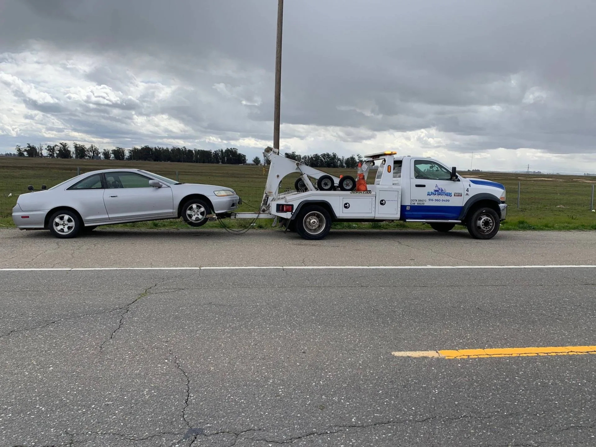 Long distance towing in California